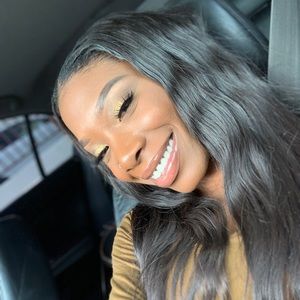 Meet your Posher, Johnnae